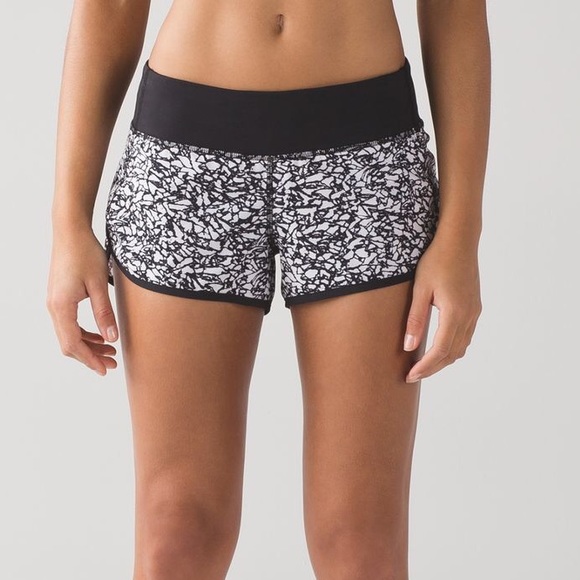 lululemon black and white shorts Off 74 